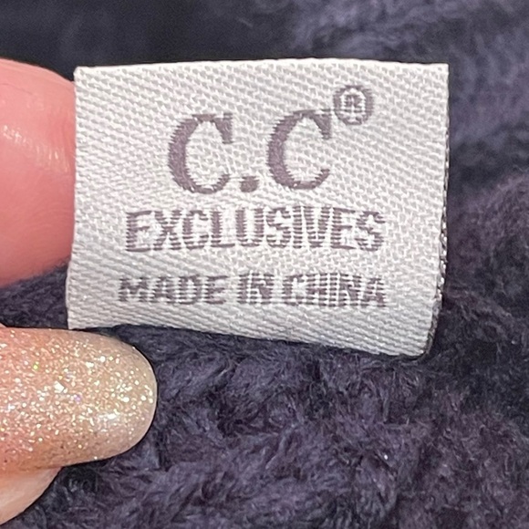 C.C Navy Unisex Chunky Soft Stretch Cable Knit Winter Hat - Picture 11 of 12